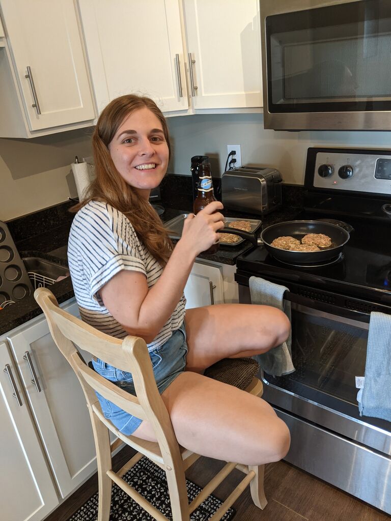 Moved into our apartment in Dublin and learned to live with each other. Christan started making my favorite turkey burgers!