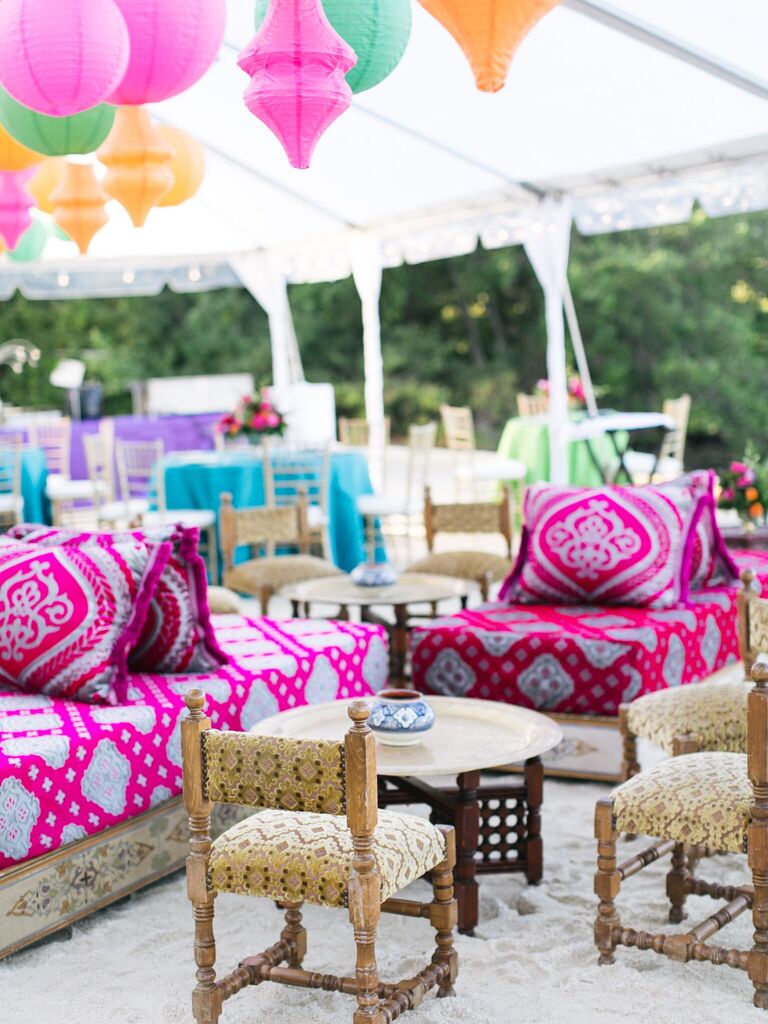 Bright fuchsia and pastel wedding decor
