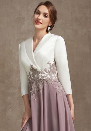 Celebrate this proud and beautiful milestone in the JJ's House Abinsa A-line V-Neck Satin Mother of the Bride Dress! Designed with elegant details and a sophisticated silhouette, this gorgeous outfit ensures you look stunning and feel confident as you witness your child's unforgettable day.