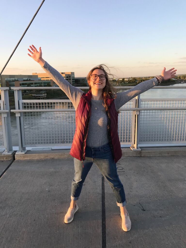 Kara and Joe went on a few more dates during the Fall of 2020. On one of these occasions, Kara stood in two states, hair blowing in the wind, having her own 'Titanic' moment. Joe, missing social cues, told her she was dressed like Marty McFly from 'Back to the Future'. That was the end of the 'first' set of dates.