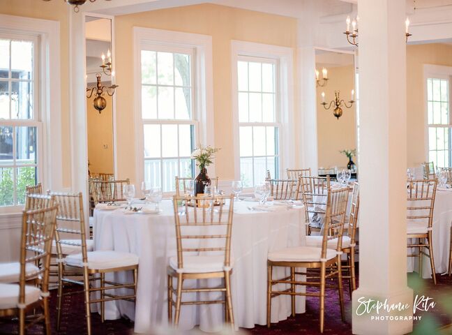 sandy-burr-country-club-reception-venues-the-knot