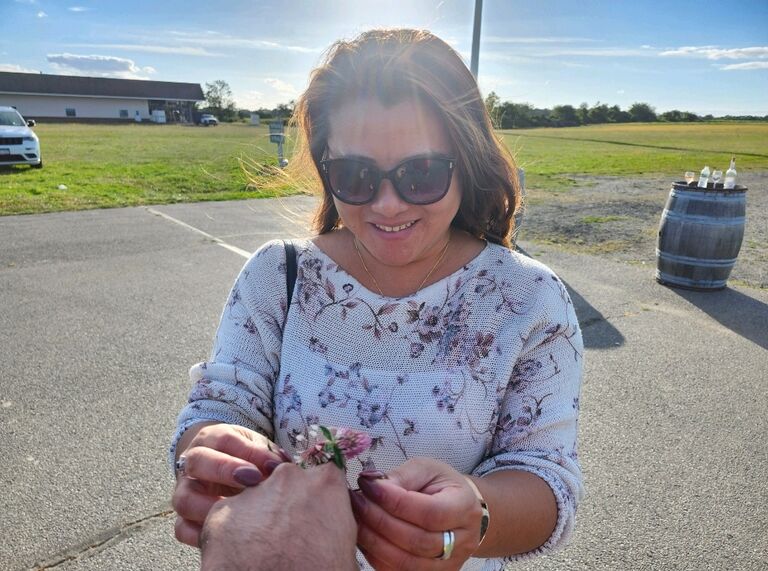 Omg yes! Got proposed to by Josephine with a flower's stem ❤️