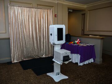 Ultimate Entertainment Photo Booths - Photo Booth - Nutley, NJ - Hero Main