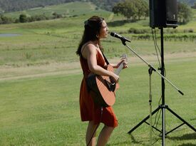 Love Notes Music by Daniela - Singer Guitarist - Windsor, CA - Hero Gallery 1