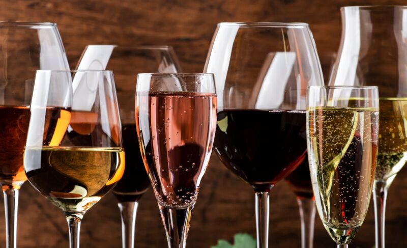 Wine and champagne Valentine’s Day Party Ideas