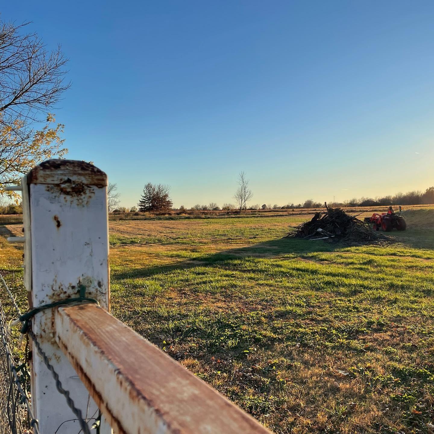 Matt and Natalia visit his sister Elizabeth and her husband Derek at their new ten acre home for the first time. While there, they fall in love with the place, and Liz and Derek offer for them to move onto an acre!