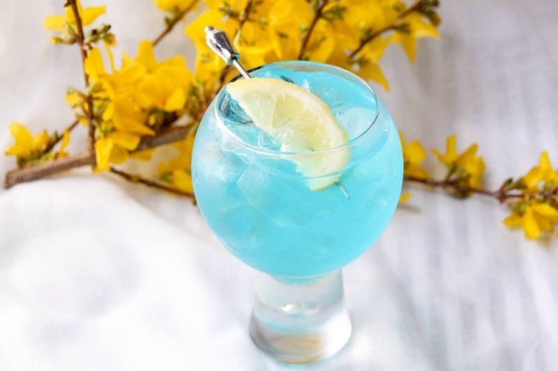 Alice in Wonderland themed party idea - the absolem cocktail