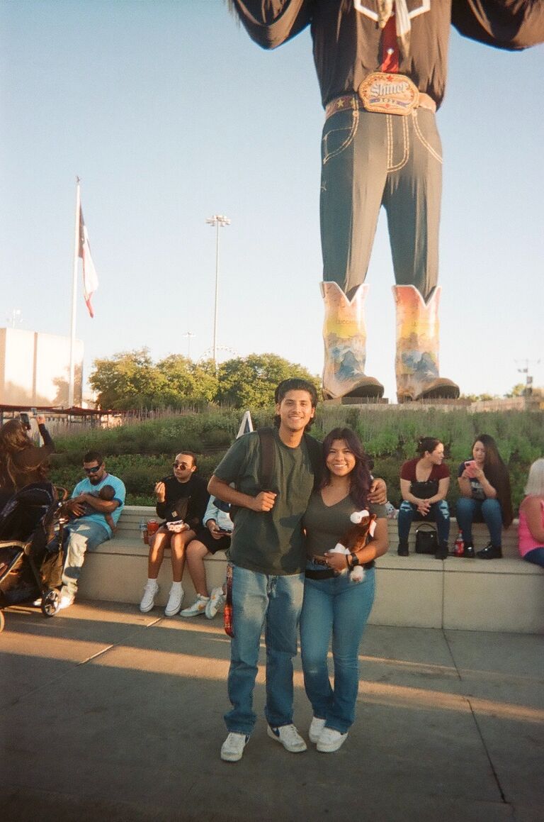 State Fair!! One of my favorite events all year and I couldn't wait to take her. I let her know early on that this would be a tradition of ours. - Andrew
// I think by this point we both knew we were foodies, so trying out State Fair food with him quickly became something I knew I could never let go. - Melanie 