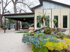 1102 East - Private Garden - Austin, TX - Hero Gallery 4