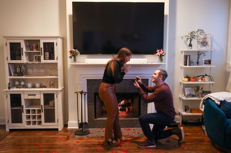 Girlfriend/boyfriend -> Roommates -> Fiancés