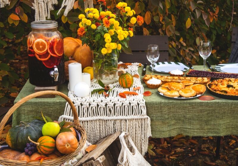 Thanksgiving theme ideas - Thanksgiving brunch