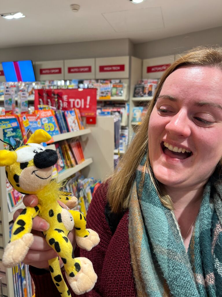 Citron was acquired in Nice airport and Emily officially joined the travel buddy club!