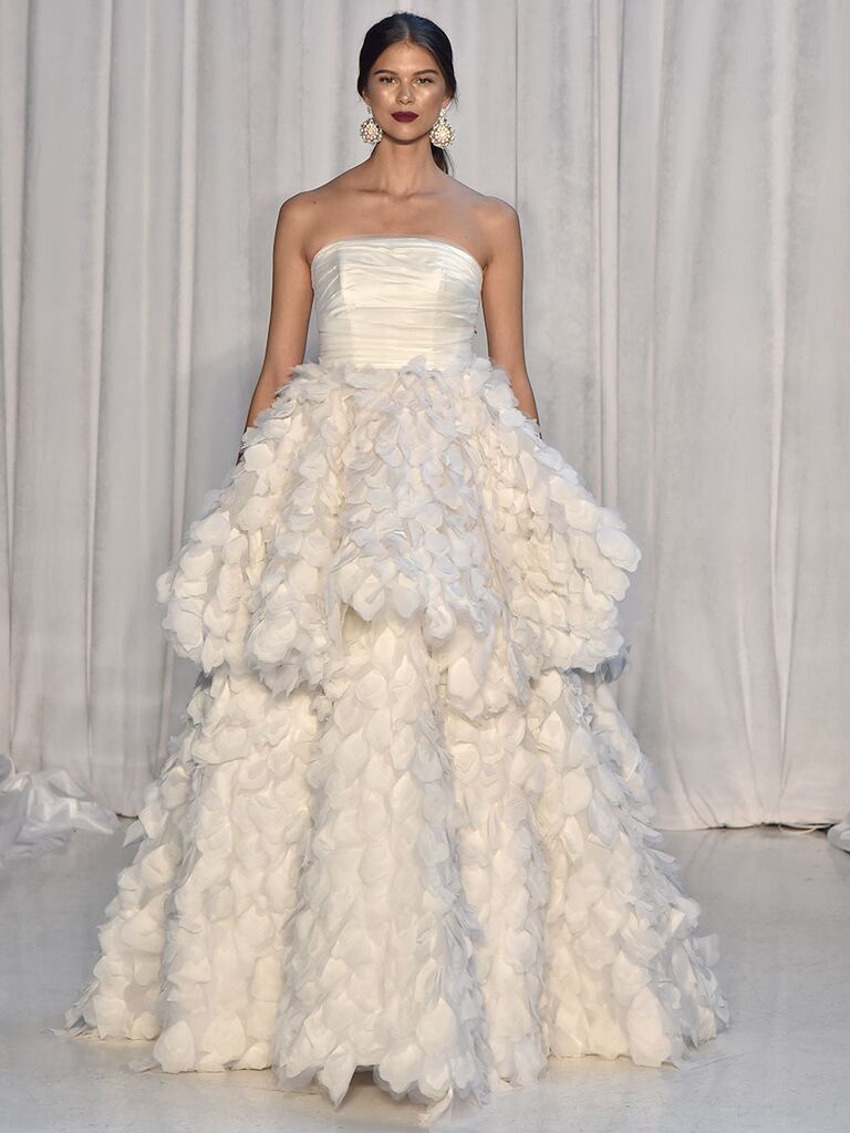 Anne Barge Fall 2018 Collection: Bridal Fashion Week Photos