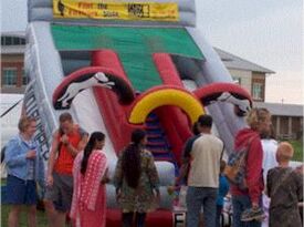 Fun on the Run - Party Inflatables - Peoria, IL - Hero Gallery 4