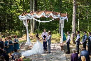 Are you looking for a last minute wedding venue? Boone Tavern has dates  still available in June, July, and August! From now until April 30th new  wedding bookings will receive a discount