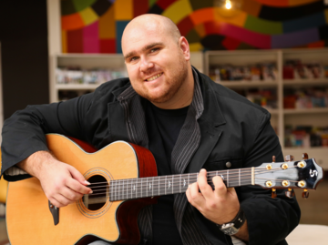 Donovan Raitt - Classical Guitarist - Irvine, CA - Hero Main