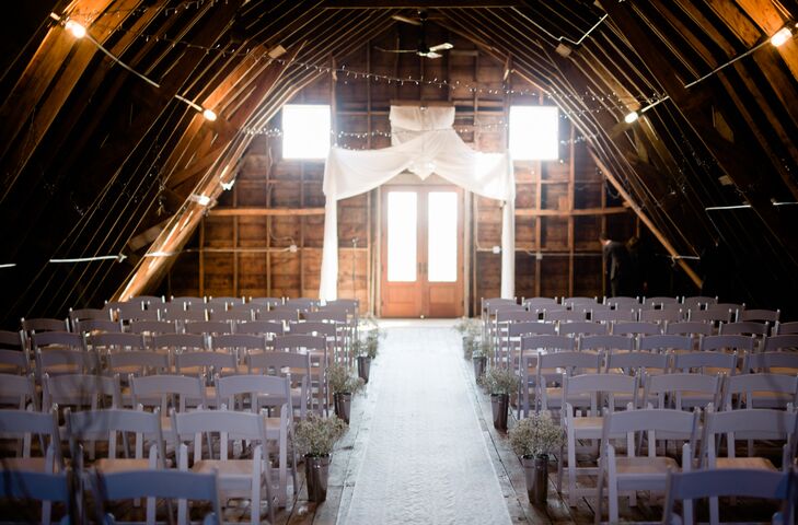 A Country Wedding At Coop S Event Barn In Dodge Center Minnesota