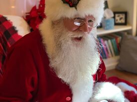 Around the Town Ent. LLC - Holiday Entertainment - Santa Claus - Elgin, IL - Hero Gallery 4