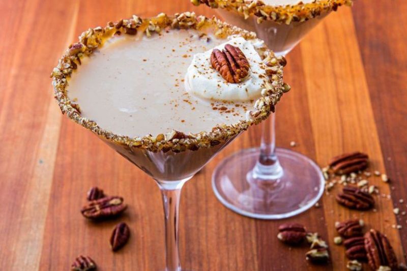 Christmas & Holiday Cocktail Recipes - pecan pie martini