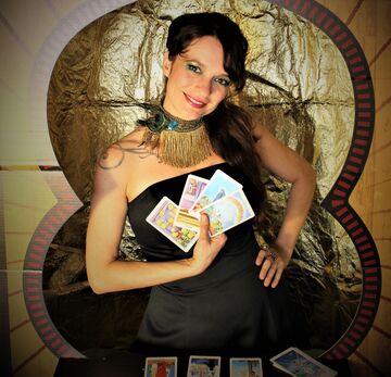 Raven Aurora - Tarot Card Reader - Los Angeles, CA - Hero Main
