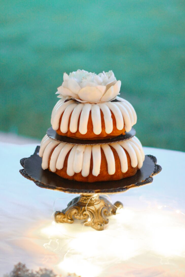 Bundt Wedding Cake on Vintage Display