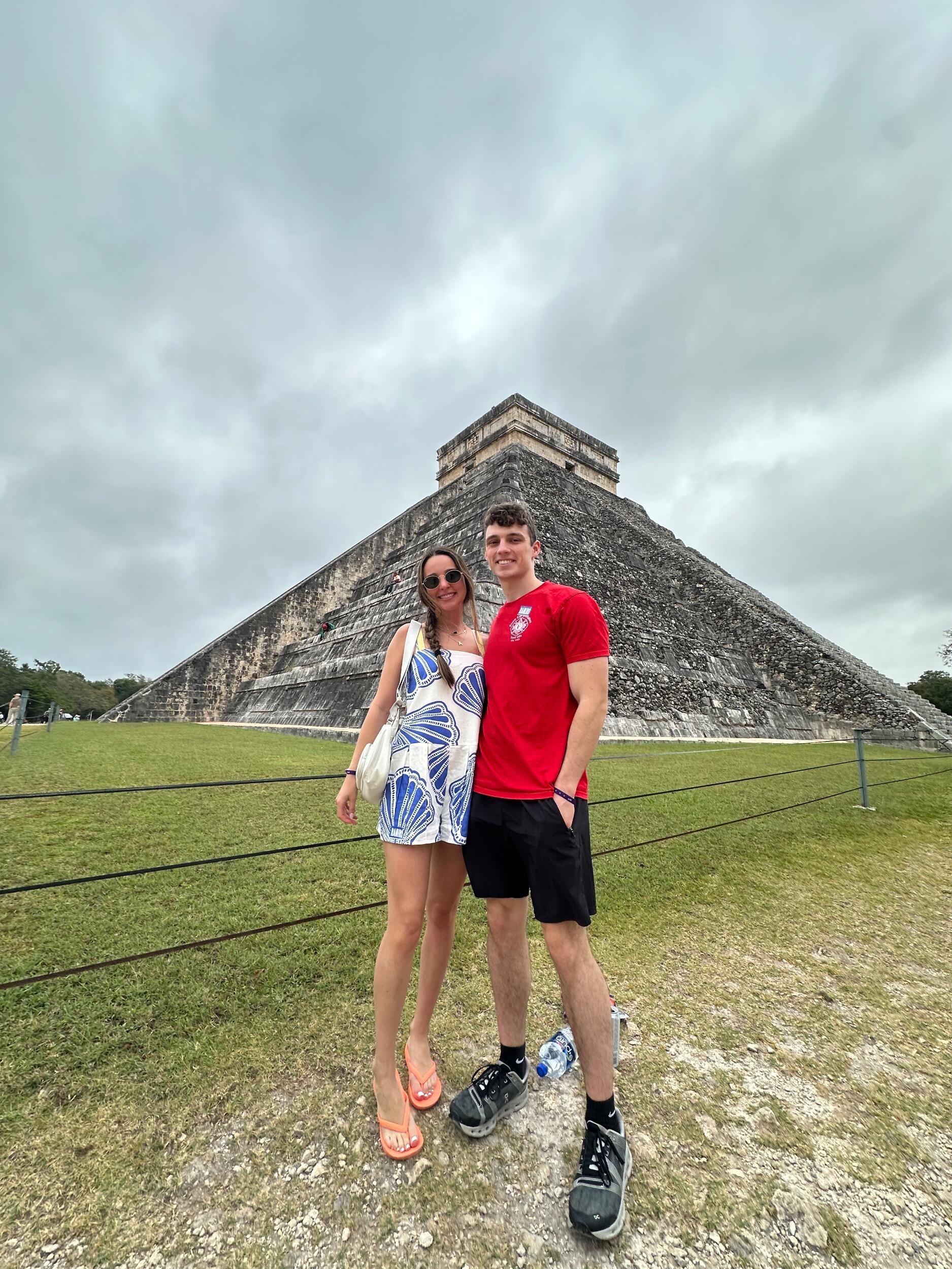 We went to Mexico for the first time// Fuimos a Mexico por primera vez