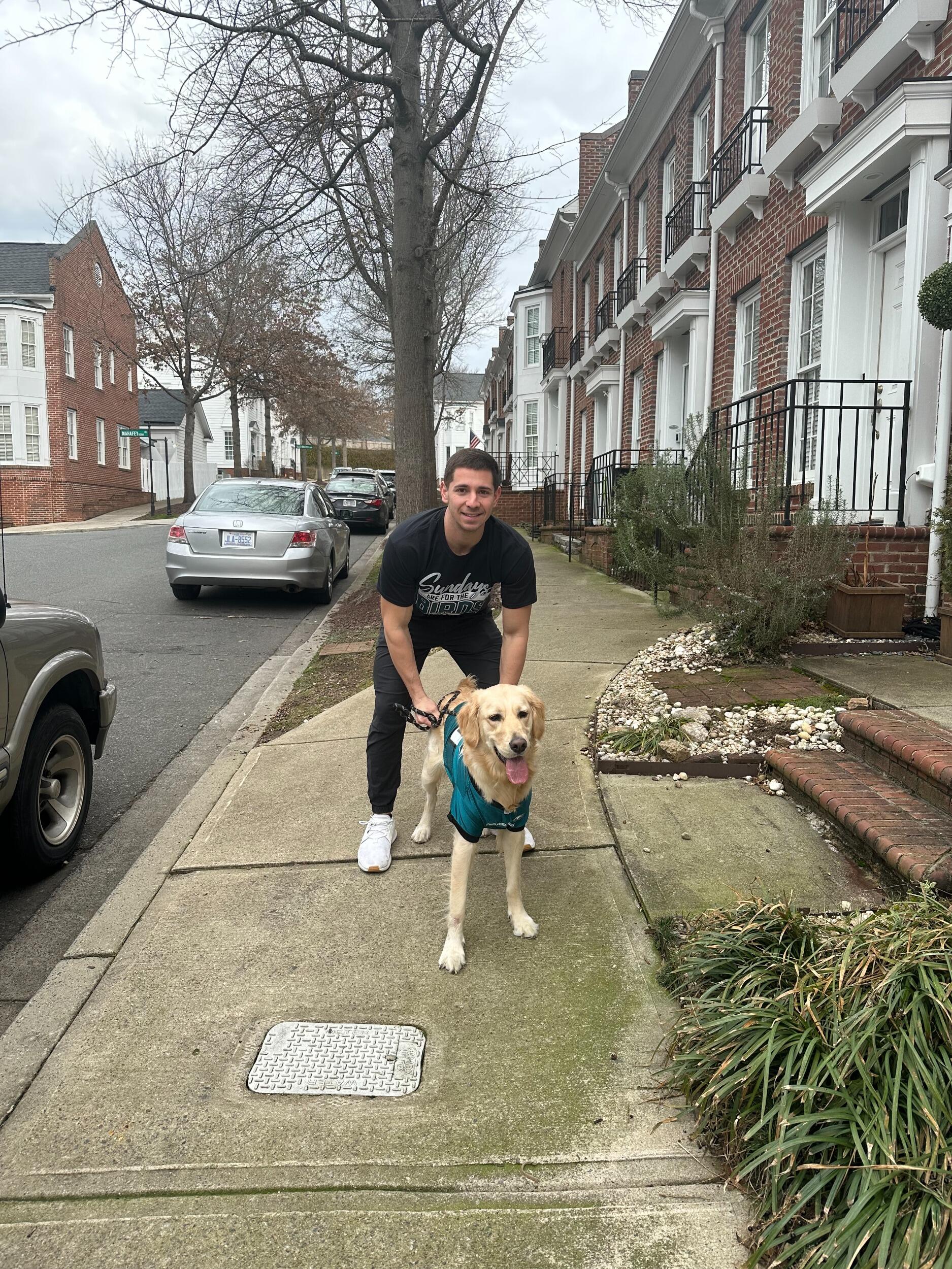 They quickly found their favorite neighborhood bar... Harveys! Good food, better people, and plenty of Eagles fans