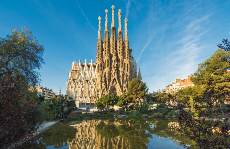 Barcelona Honeymoon Guide | Best Hotels, Places & Itinerary Ideas