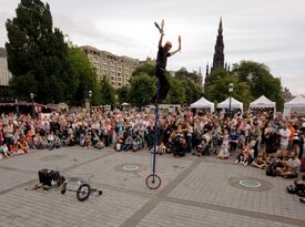 UniProShow: A World Champion Unicyclist - Circus Performer - Los Angeles, CA - Hero Gallery 2