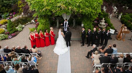 Wedding Veils: Options and Traditions - Nanina's In The Park