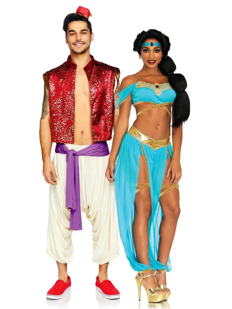 The 37 Best Couples Halloween Costumes For 2023