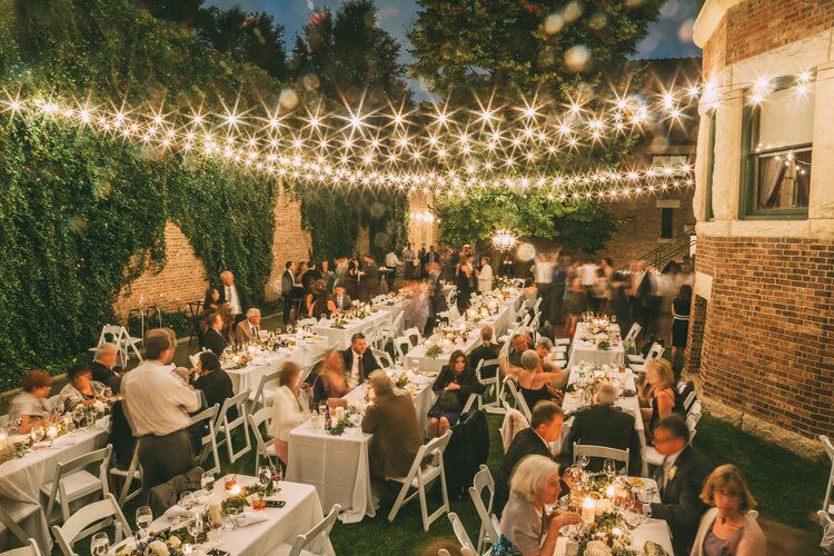 15 Best Outdoor Wedding Venues In Chicago