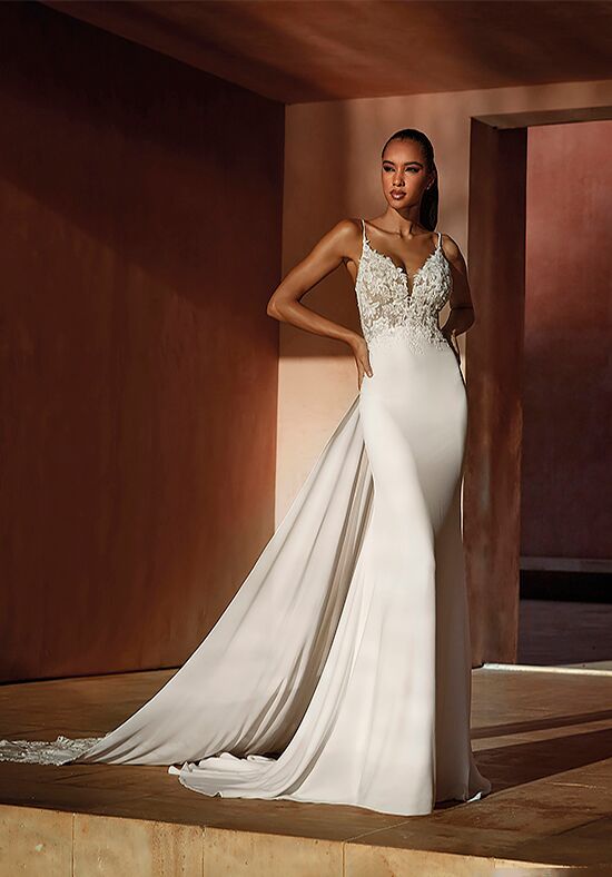 Pronovias crepe wedding outlet dress