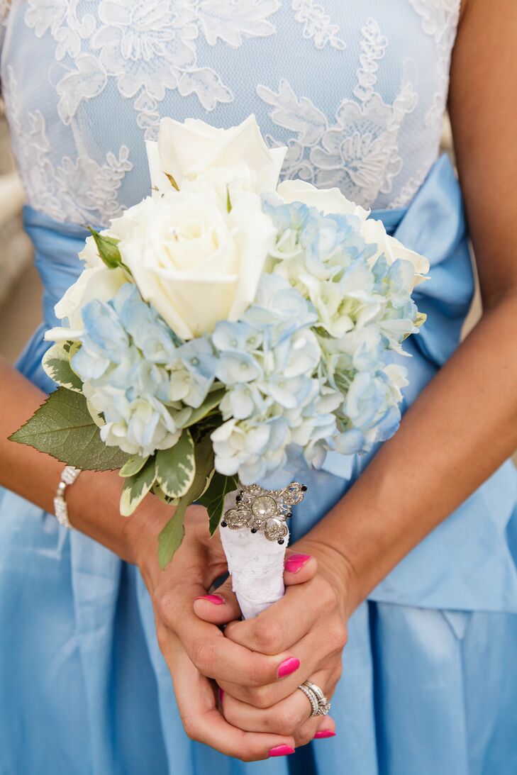 White Rose And Blue Hydrangea Bridesmaid Bouquet 0551