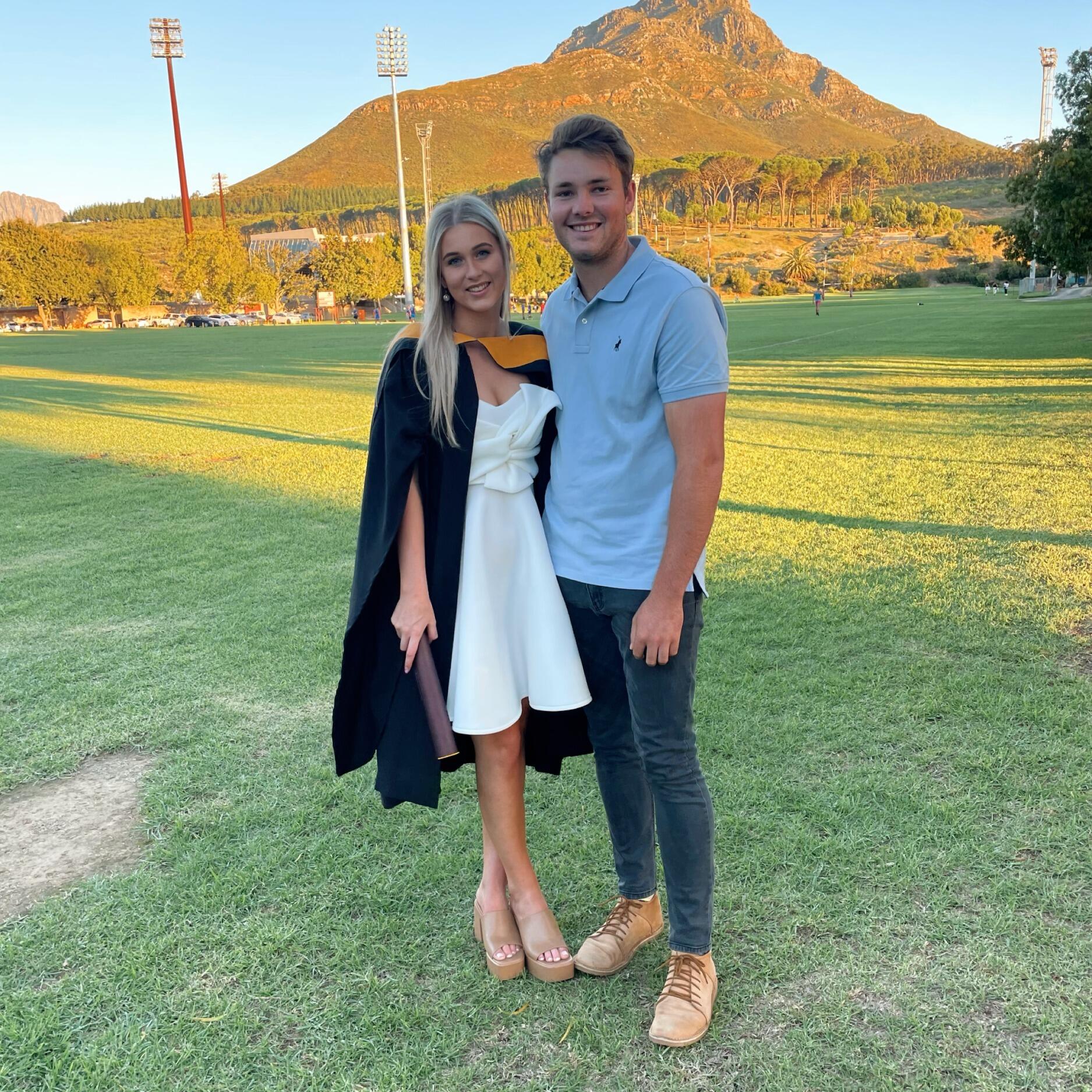 After navigating a global pandemic and two years of long distance, Jemma graduated from Stellenbosch University and returned to KwaZulu-Natal to enter the working world and begin the next chapter of their journey together.