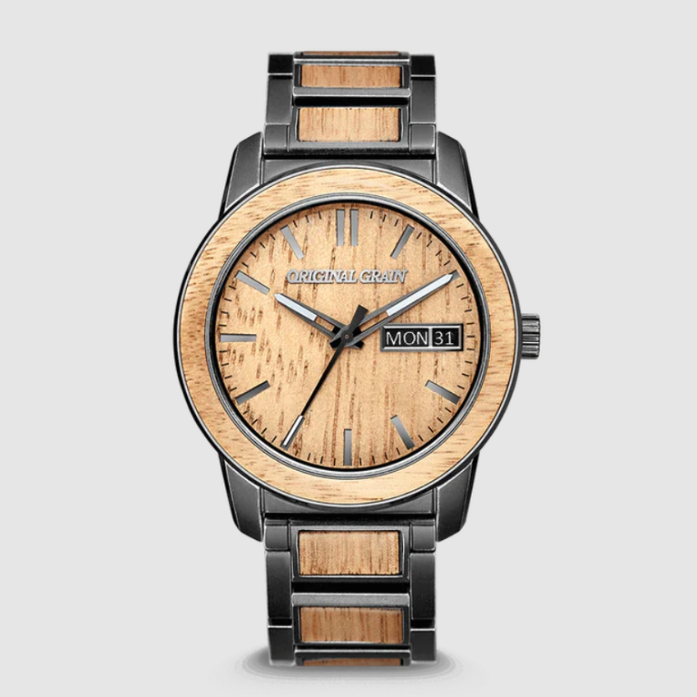 Wooden watch for the perfect romantic gift