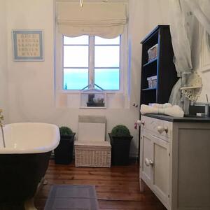 Gallery Photo 12