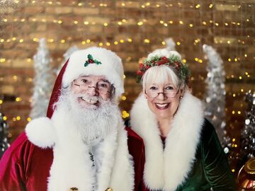 Santa and Mrs Claus Chicagoland - Santa Claus - Westchester, IL - Hero Main