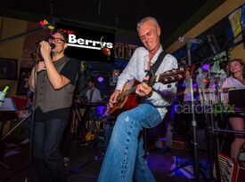 The i-Berrys Band - Cover Band - Osage Beach, MO - Hero Gallery 2