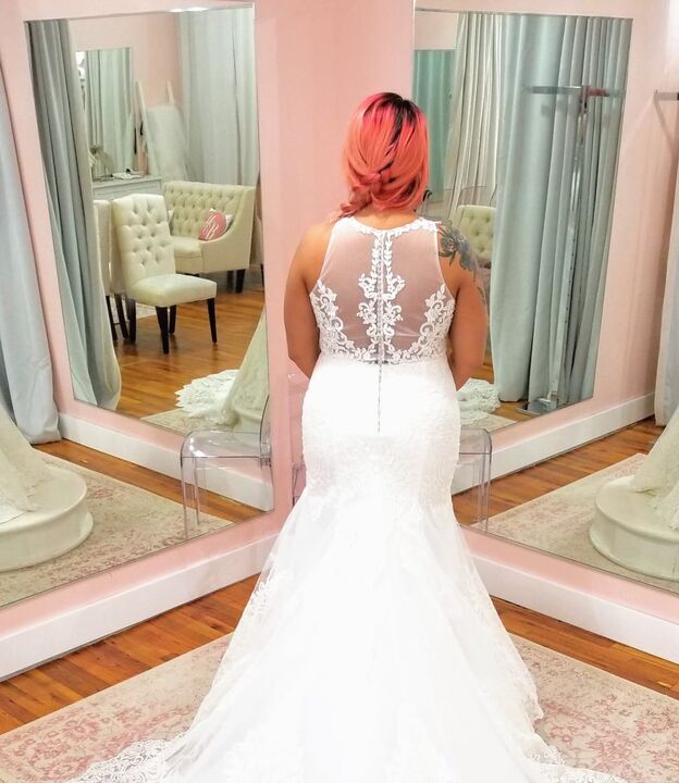 Hello Beautiful Bridal And Formal Wear Bridal Salons The Knot 3857