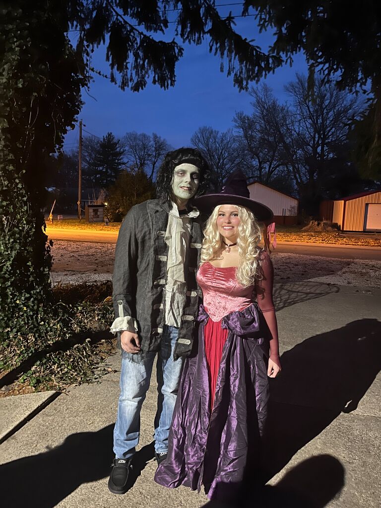 Halloween again! We dressed as Sarah Sanderson and Billy Butcherson from Hocus Pocus!