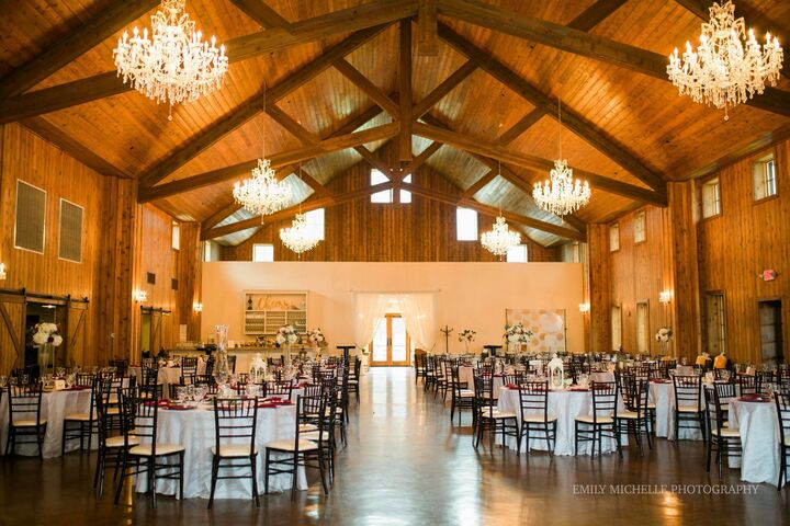 The Carriage House Reception Venues Conroe, TX