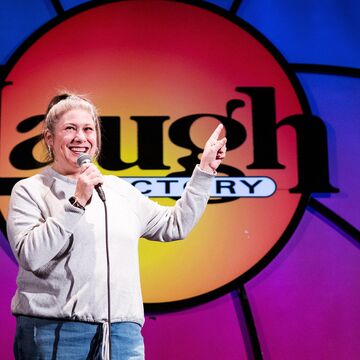 Angie McMahon - Stand Up Comedian - Chicago, IL - Hero Main