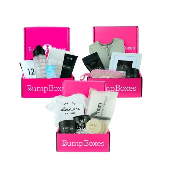 Bump box with a night mask, belly butter, photo frame, bath soak and baby growth