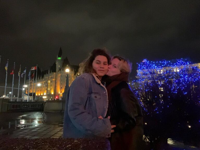 Frankie moves to Ottawa and moves in with Emma!