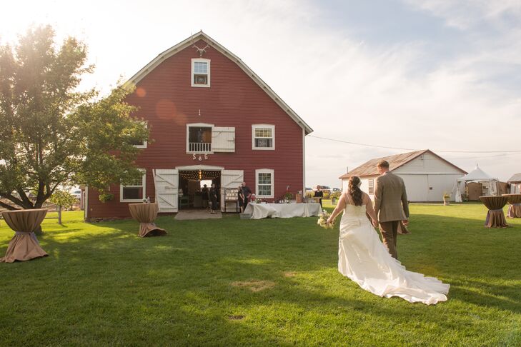 A Rustic Country Wedding at Roy's Barn and Lodge in