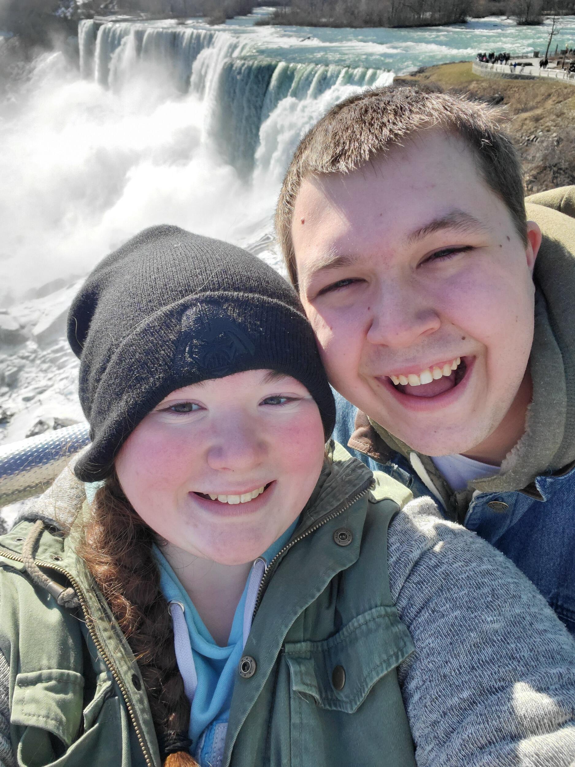 Kelsey and Ethan visited Niagara Falls. The COVID-19 pandemic hit days later, while they were on spring break from college. Kelsey finished her last semester of college virtually from the Hostler's home, and moved in with Ethan and his family. 