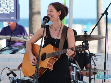Shauna Sweeney - Singer Guitarist - Pompano Beach, FL - Hero Main