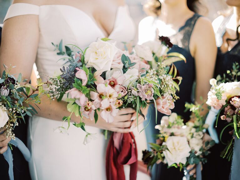 Wedding party flower bouquet wraps