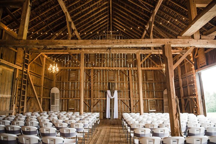 The Barn at Arlington Acres | Reception Venues - Tiffin, OH